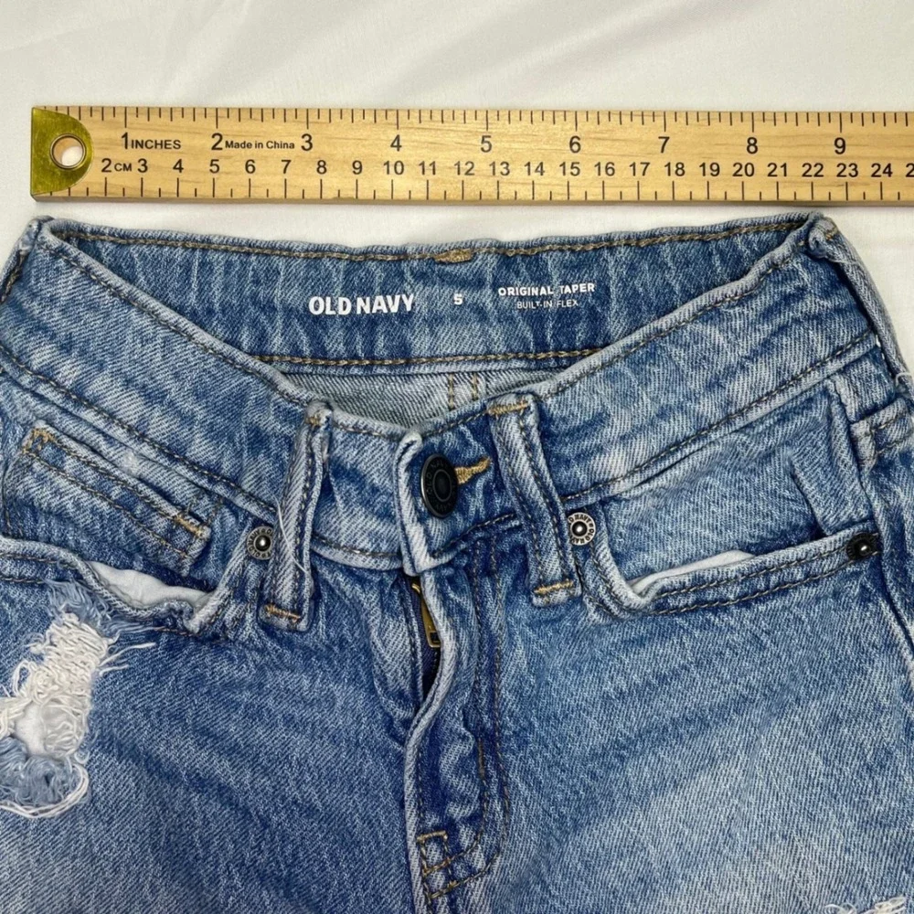 Old Navy Boys Size 5 Original Taper Built-In Flex Distressed Denim Shorts Blue
